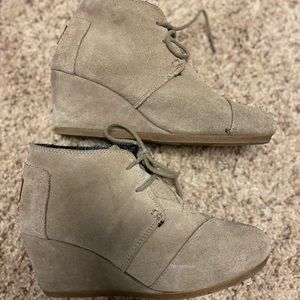 Toms size 7 ankle boots